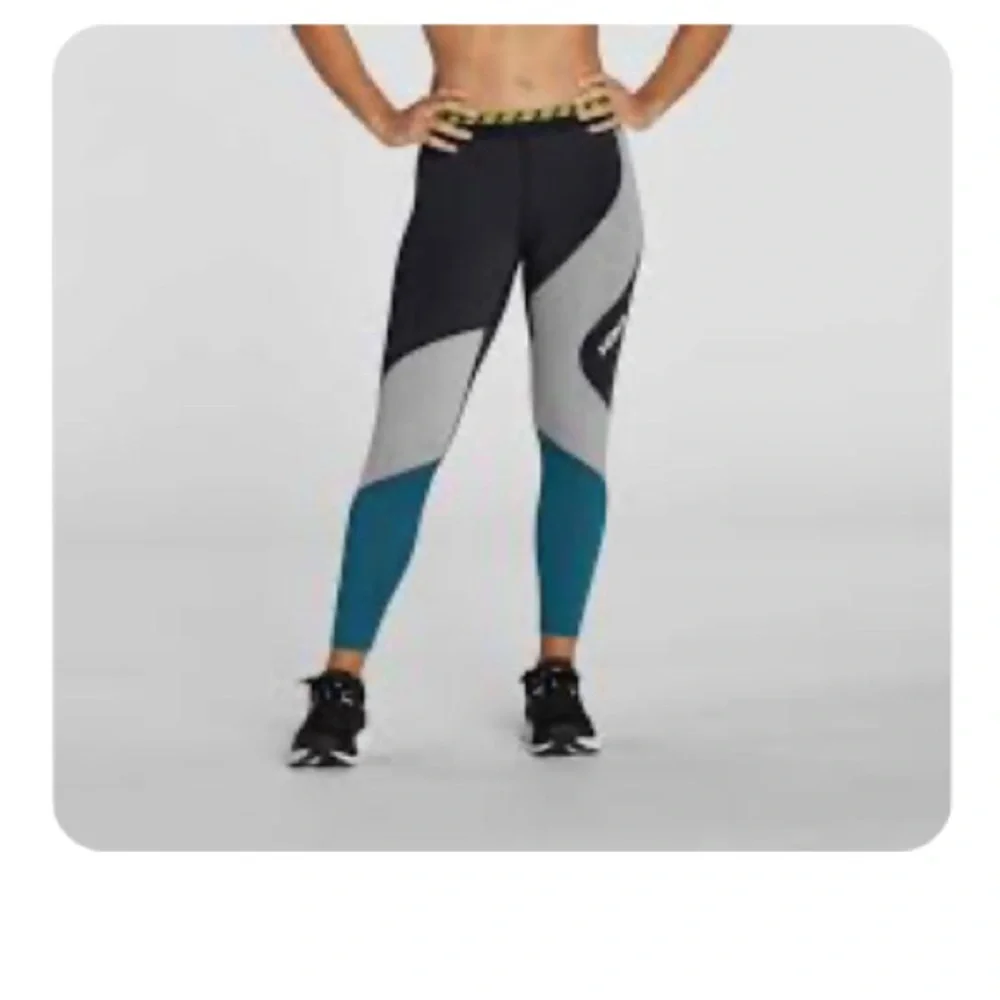 HOKA Women’s Colorblock Bottoms - Navy and Gray - Picture 4 of 4